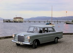 rapports de vehicules mercedes benz 190 c dans le test historique mieux que bourgeois