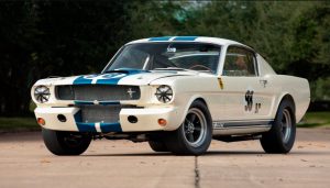 la celebre mustang volante bat presque son propre record