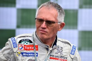 cela se propage sur internet sarthe interview du patron du groupe stellantis carlos tavares qui se confie a loccasion de le mans classic