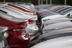 regardez cette infos a la rencontre de seb delanney cet azureen amateur de voitures de sport a laffiche dune emission de tf1