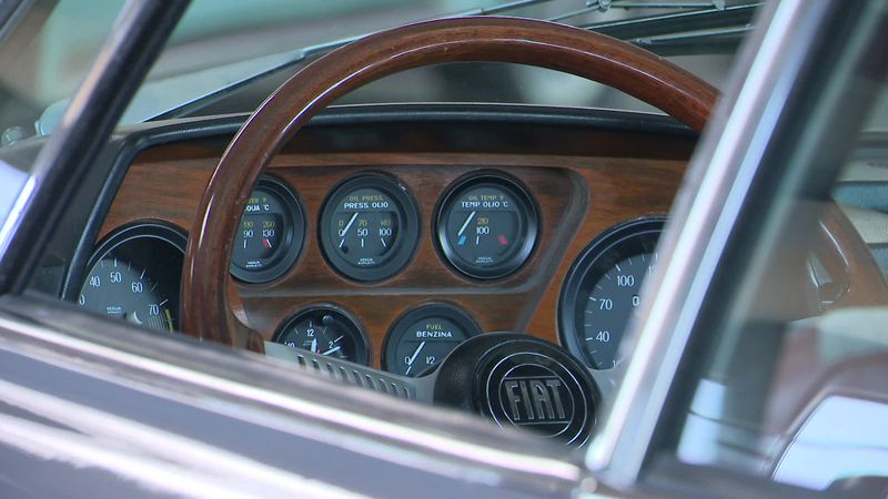 Fiat Dino Bertone équipée d’un moteur Ferrari.