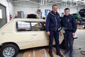 derniere actu pour les passionnes ille et vilaine une collection de 205 a voir pour les 40 ans de la peugeot