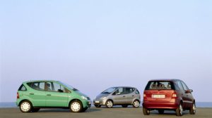 sur le web mercedes benz classe a elle a failli etre tuee par un elan