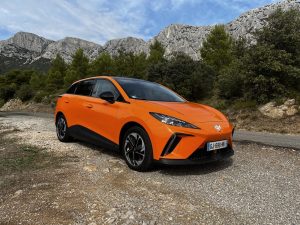A connaître cette parution : la voiture électrique à succès va avoir une version sport et un break en 2024