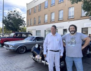 Editorial tout frais : Les voitures anciennes roulent des mécaniques une fois par mois à Tourcoing