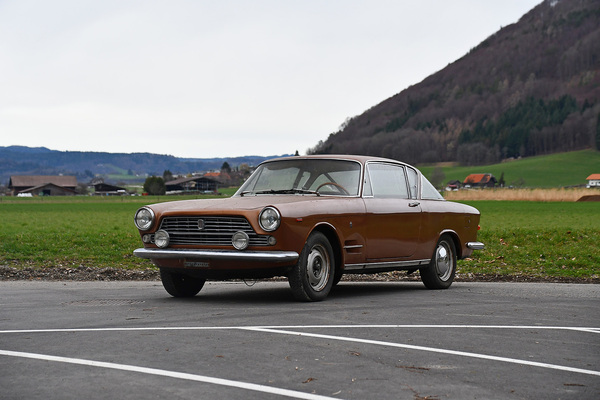 Image Fiat 2300 S Coupé (1963) - Lot 131 an der Versteigerung der Oldtimer Galerie Toffen le 23 mars 2024