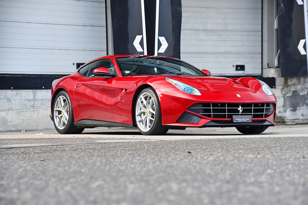 Image Ferrari F12 Berlinetta (2013) - Lot 173 an der Versteigerung der Oldtimer Galerie Toffen le 23 mars 2024