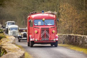 Regardez cette dernière actualité : une parade géante avec 320 véhicules anciens dans le pays de Retz