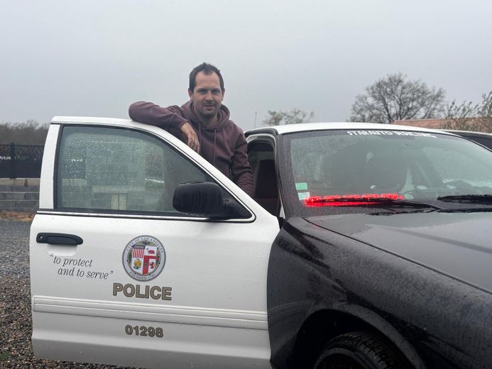 La Ford Crown Victoria a été directement importée des États-Unis.