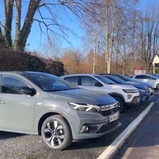 Edito tout frais : « C’est le seul véhicule trouvé dans notre budget » : pourquoi les prix des voitures d’occasion sont ils si élevés ?