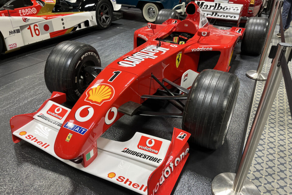 La show car de Michael Schumacher a été exposée.