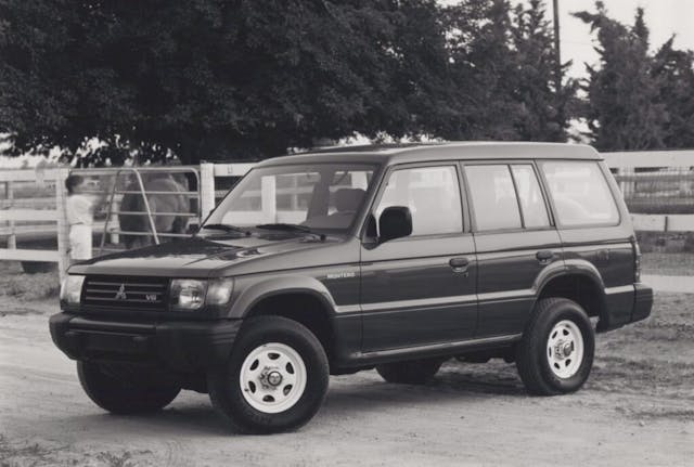 Mitsubishi Montero SUV Front trois quarts