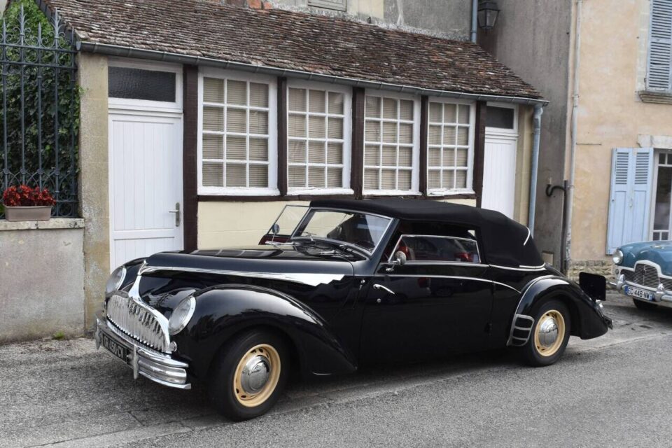 Une magnifique Rosengart Supertraction.