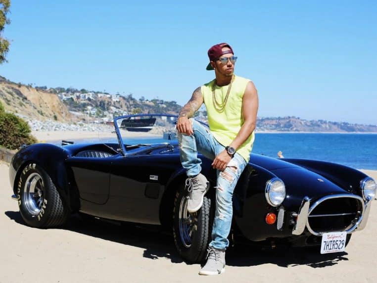 lewis hamilton vend sa collection de voituree - copie