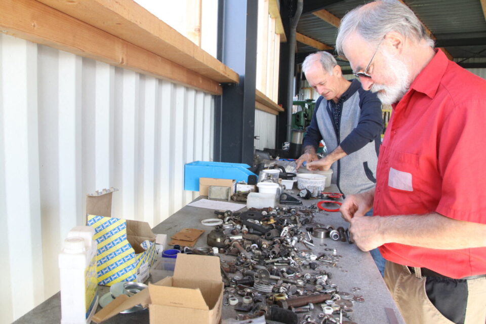 De nombreuses pièces ont été refaites par les passionnés de Trégastel.