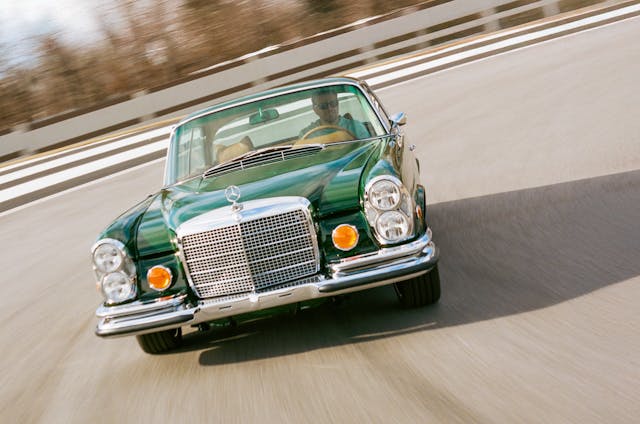 Retro-Designs-1969-Mercedes-280-SE-suivi